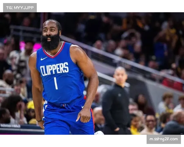 轻松写意！哈登手感炽热11投8中狂砍30分7板7助三分6中5引爆全场